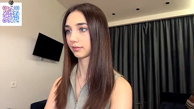 Snapshot of LinaMour chatting on December 20, 10:17 pm LinaMour online show from December 20, 10:17 pm