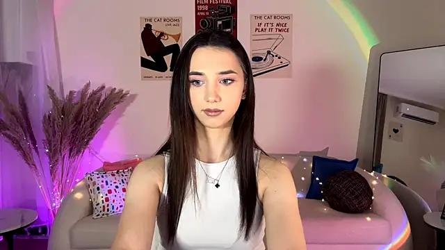 LinaMour online show from August 2, 10:30 pm