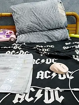 yazinyazin1 online show from December 21, 11:28 am