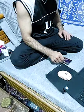 yazinyazin1 online show from March 12, 9:10 pm