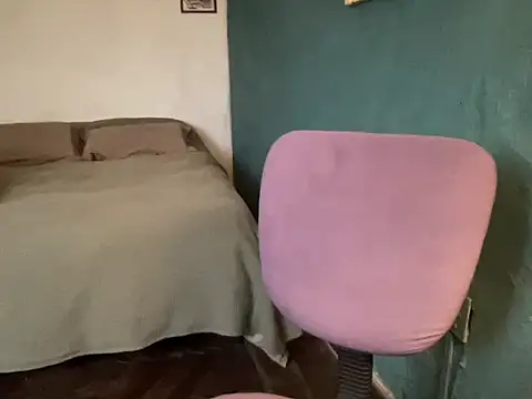 calientechota online show from November 21, 4:49 pm