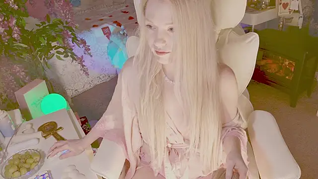 Talulaa online show from February 14, 8:49 pm