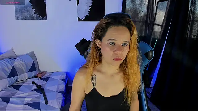 Snapshot of agatha_walter_ chatting on October 22, 6:18 pm agatha walter online show from October 22, 6:18 pm