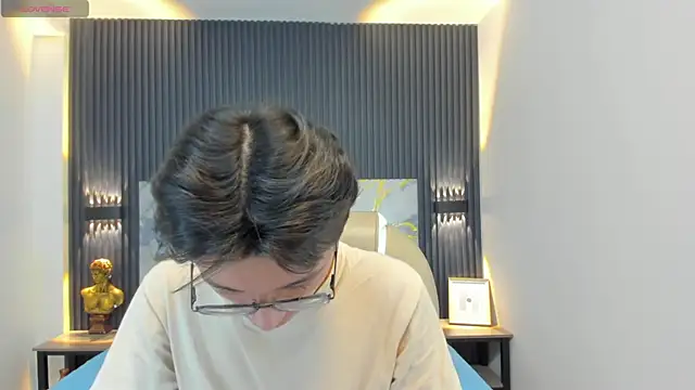 SantiagoRusso18 online show from October 28, 2:31 pm