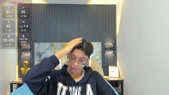 SantiagoRusso18 online show from October 29, 12:07 pm