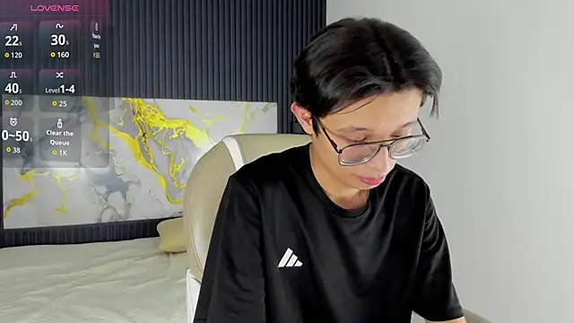 SantiagoRusso18 online show from November 26, 3:35 pm