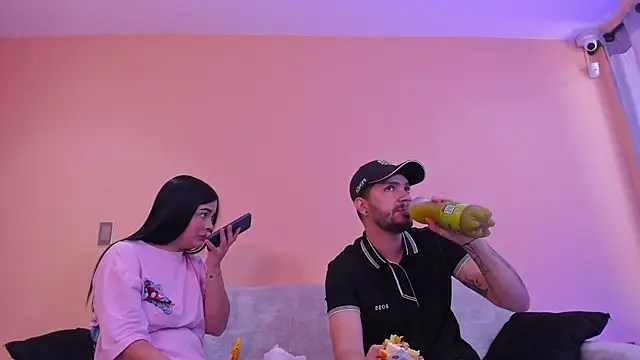 aronandluna online show from October 11, 3:32 pm