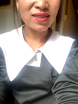 tuyetnhi-00 online show from September 12, 5:07 am