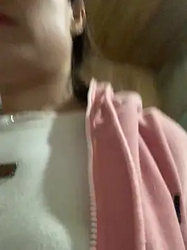 tuyetnhi-00 online show from October 20, 12:44 am