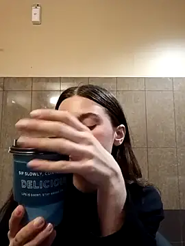 Snapshot of freakylittlebitch69 chatting on September 18, 6:21 pm freakylittlebitch69 online show from September 18, 6:21 pm