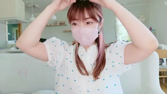 SUZU 1201 online show from May 25, 4:07 am