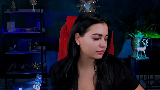 Snapshot of NaomiWilsons chatting on November 21, 8:35 am NaomiWilsons online show from November 21, 8:35 am