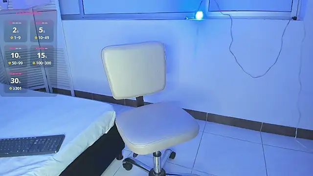 Snapshot of Eryx_Eriscor chatting on October 13, 2:33 am Eryx Eriscor online show from October 13, 2:33 am