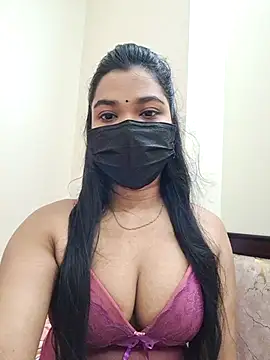 Snapshot of ariya-03 chatting on October 2, 5:47 am ariya-03 online show from October 2, 5:47 am