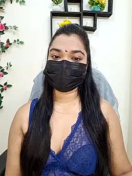 Snapshot of ariya-03 chatting on October 13, 5:18 am ariya-03 online show from October 13, 5:18 am