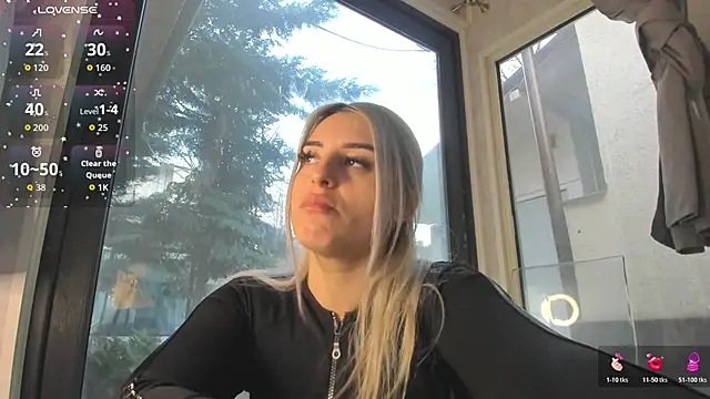 Ella Vee online show from March 5, 5:36 am