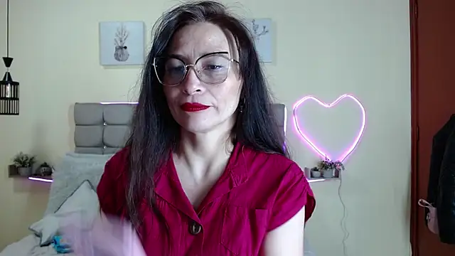  naomi s online show from June 13, 1:42 pm