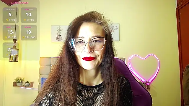 Snapshot of _naomi_s chatting on July 8, 1:26 pm naomi s online show from July 8, 1:26 pm