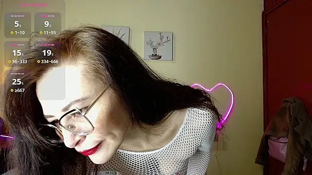 Snapshot of _naomi_s chatting on July 13, 1:25 pm naomi s online show from July 13, 1:25 pm