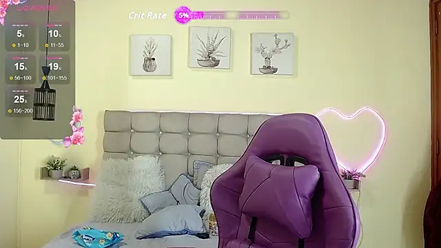 Snapshot of _naomi_s chatting on August 3, 1:27 pm naomi s online show from August 3, 1:27 pm