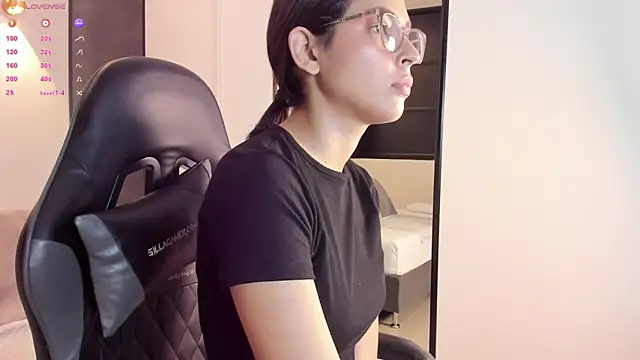 desireee  online show from October 9, 12:14 pm