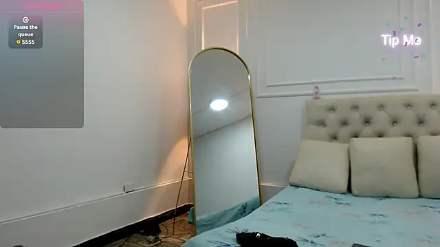 Snapshot of charlotte_dante212 chatting on November 17, 3:45 am charlotte dante212 online show from November 17, 3:45 am