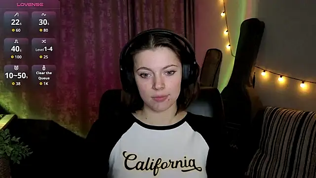 CutieAnny online show from February 26, 8:08 pm