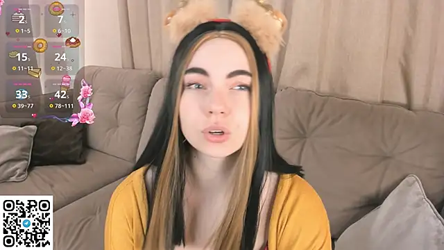 Snapshot of EvaBlimey chatting on November 29, 5:43 am EvaBlimey online show from November 29, 5:43 am