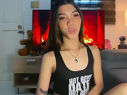 CassieSommereux online show from February 18, 11:33 pm