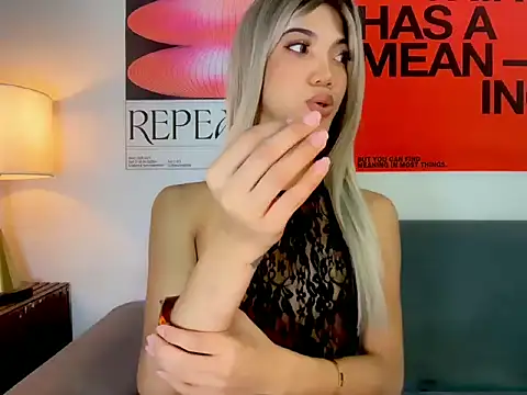 CassieSommereux online show from February 20, 7:47 pm