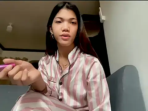 CassieSommereux online show from March 1, 3:52 am