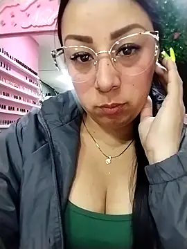 Snapshot of CRISTAL__11 chatting on September 9, 1:21 pm CRISTAL 11 online show from September 9, 1:21 pm