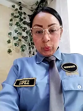 Snapshot of CRISTAL__11 chatting on September 30, 1:05 pm CRISTAL 11 online show from September 30, 1:05 pm