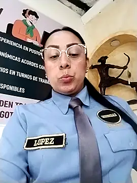 Snapshot of CRISTAL__11 chatting on October 1, 2:01 pm CRISTAL 11 online show from October 1, 2:01 pm