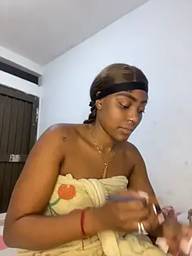 zaracollins01 online show from July 3, 11:33 pm