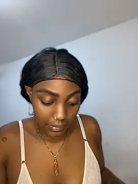zaracollins01 online show from July 9, 10:36 pm