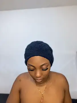 zaracollins01 online show from July 27, 8:38 pm