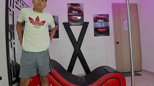 Snapshot of GRETTY_BOYS chatting on November 14, 7:18 am GRETTY BOYS online show from November 14, 7:18 am