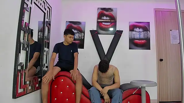 Snapshot of GRETTY_BOYS chatting on November 21, 7:29 am GRETTY BOYS online show from November 21, 7:29 am