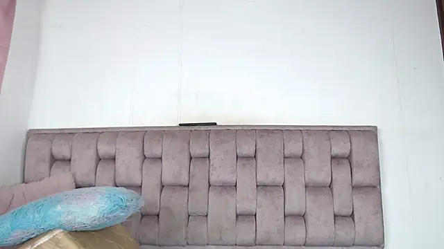 Alexa-Hunter online show from June 17, 10:43 pm