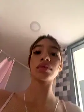 Snapshot of Sophia_Queen03 chatting on September 11, 10:21 pm Sophia Queen03 online show from September 11, 10:21 pm