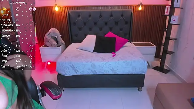 Snapshot of ladymercury1 chatting on November 11, 7:14 pm ladymercury1 online show from November 11, 7:14 pm