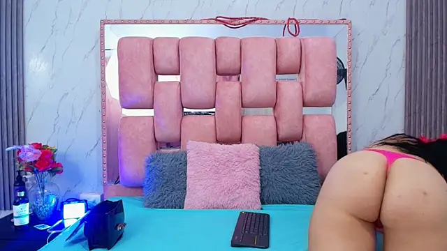 Snapshot of SofiaSommers chatting on November 29, 3:26 pm SofiaSommers online show from November 29, 3:26 pm