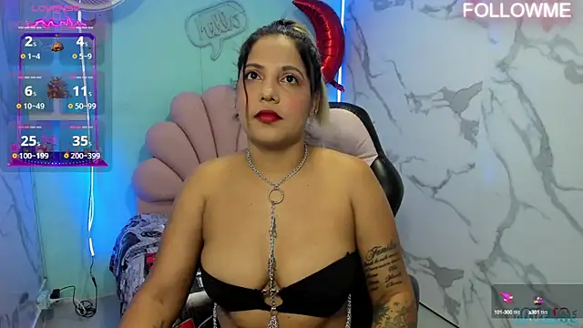 Snapshot of tiana_breeze chatting on September 11, 2:44 am tiana breeze online show from September 11, 2:44 am