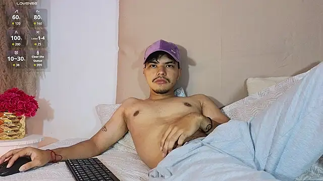 Snapshot of Snowlann chatting on November 4, 1:10 pm Snowlann online show from November 4, 1:10 pm