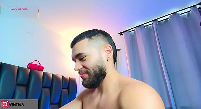 Snapshot of ThiagoHunk chatting on June 4, 10:05 pm ThiagoHunk online show from June 4, 10:05 pm