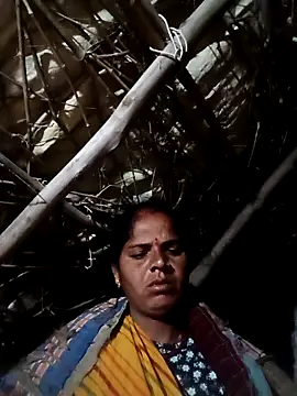 Snapshot of Sapna_cutt chatting on October 13, 10:43 pm Sapna cutt online show from October 13, 10:43 pm