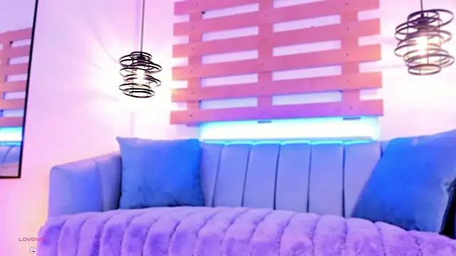 ArianaSantana online show from October 18, 12:50 pm