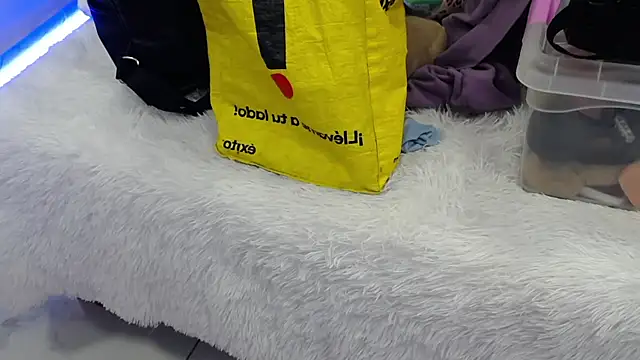 ArianaSantana online show from October 29, 12:51 pm