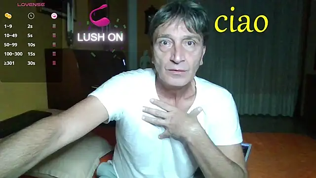 Snapshot of lattediyak chatting on October 5, 2:10 am lattediyak online show from October 5, 2:10 am